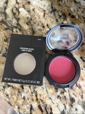 ♥️⚡️MAC Cosmetics Fever Blush